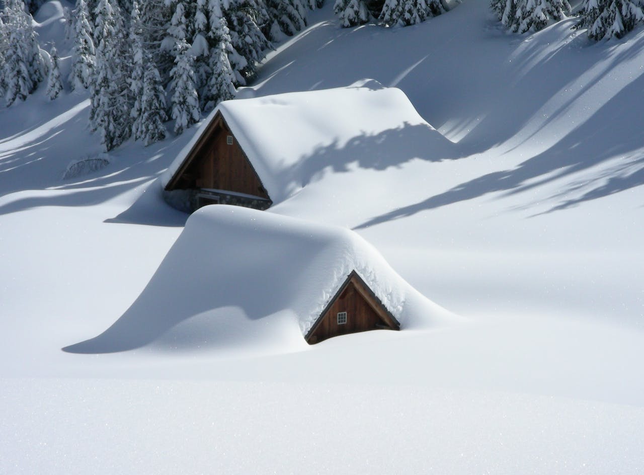 What is a Snow Load Rating and Why Does It Matter for Metal Buildings?